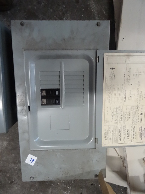lot 61 image: GE Circuit Breaker Box