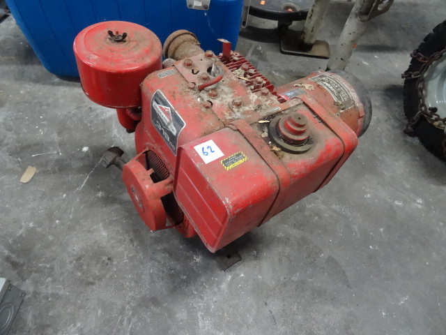 lot 62 image: Pincor Gas Powered Generator