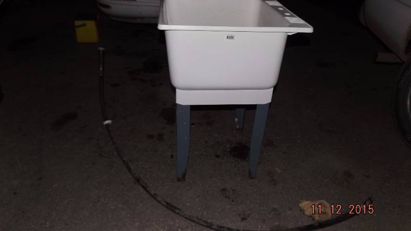 Nice Condition Utility Tub