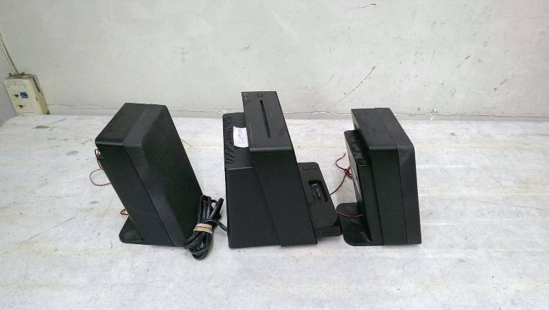 lot 37 image: Sony CD Receiver with iPod Dock and Speakers