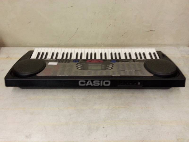 lot 41 image: Casio CTK551 Digital Keyboard