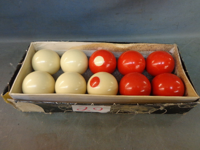 lot 20 image: Bumper Table Pool Balls