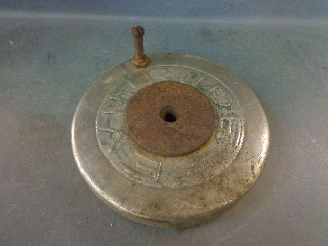 lot 33 image: Evinrude Magneto