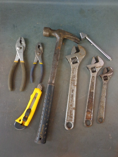 lot 43 image: Tires Gauge, Pliers , Carpenter Knife & More