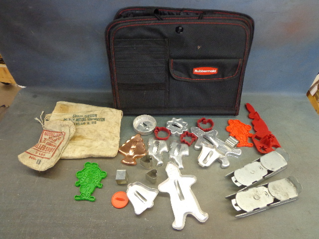 lot 58 image: Jack & Jill Ice Skates And Things