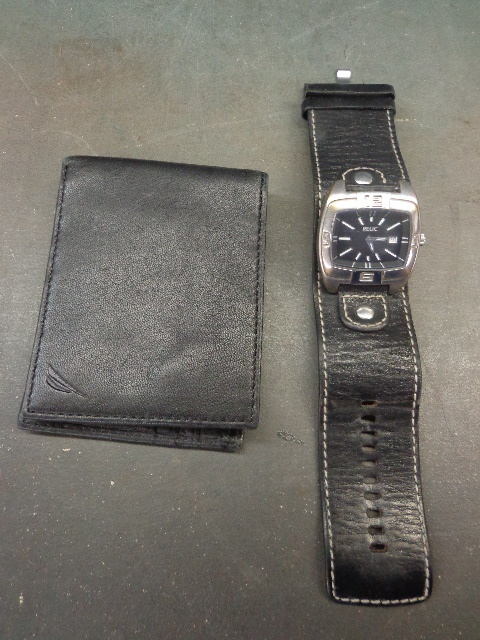 lot 60 image: Mens Relic Watch & Nautica Wallet