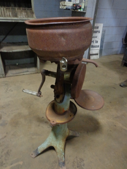 lot 12 image: Milk Separator
