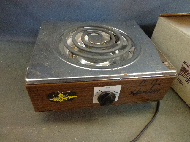 lot 73 image: Electric Burner