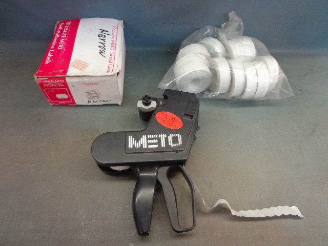 lot 90 image: Meto Price Gun & Labels