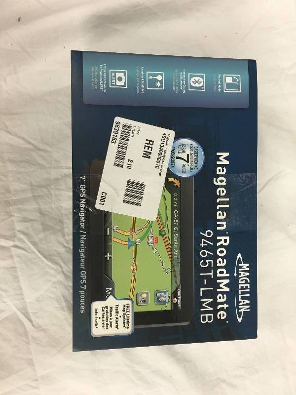 Magellan RoadMate 7 GPS Navigator with FREE Maps & Traffic