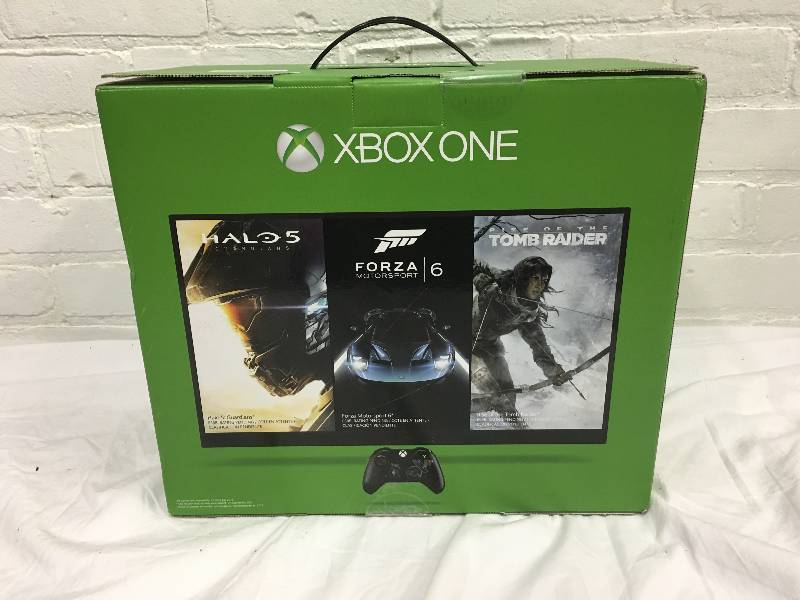 XBOX One 500GB Console Bundle with Gears of War Ultimate Edition Download Code