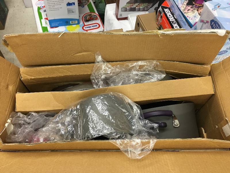 Rachael Ray 10-Pc. Hard Anodized Cookware Set Retail $199