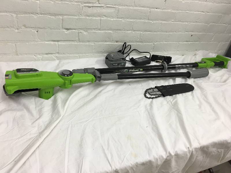Earthwise Cordless 24V Lithium Ion Pole Saw