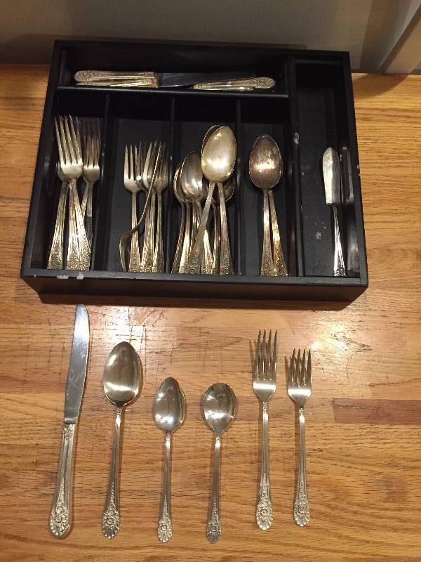lot 7 image: Silver Plated Silverware Set
