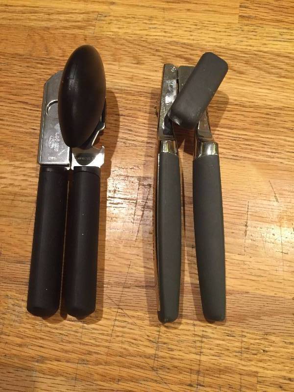 lot 21 image: 2 Can Openers