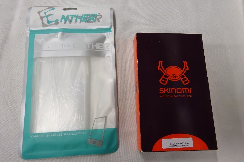 1 Phone case and 1 Screen protector IPhone 6 plus