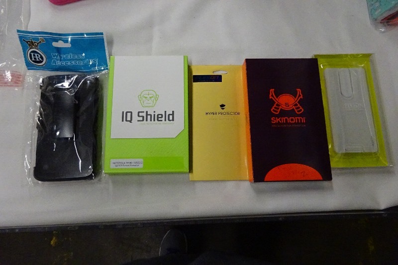2 Phone cases and 2 screen protectors for Droid Turbo 2