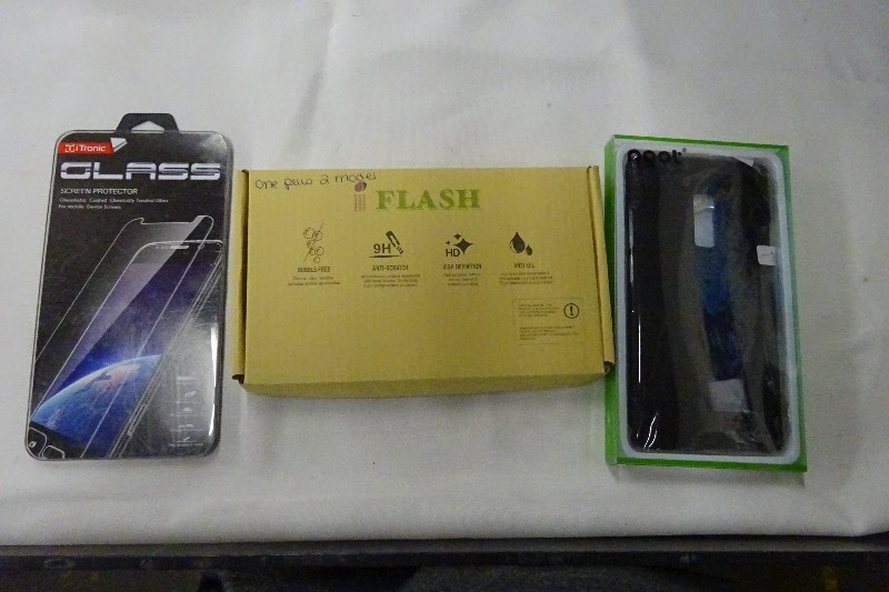 1 Phone case and 2 screen protectors One Plus Two