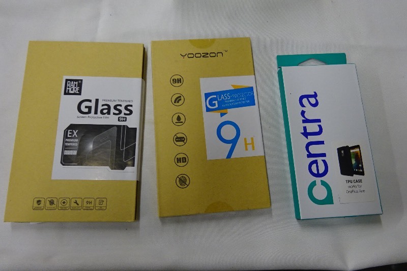 1 Phone case and 2 Screen protectors for One Plus Two