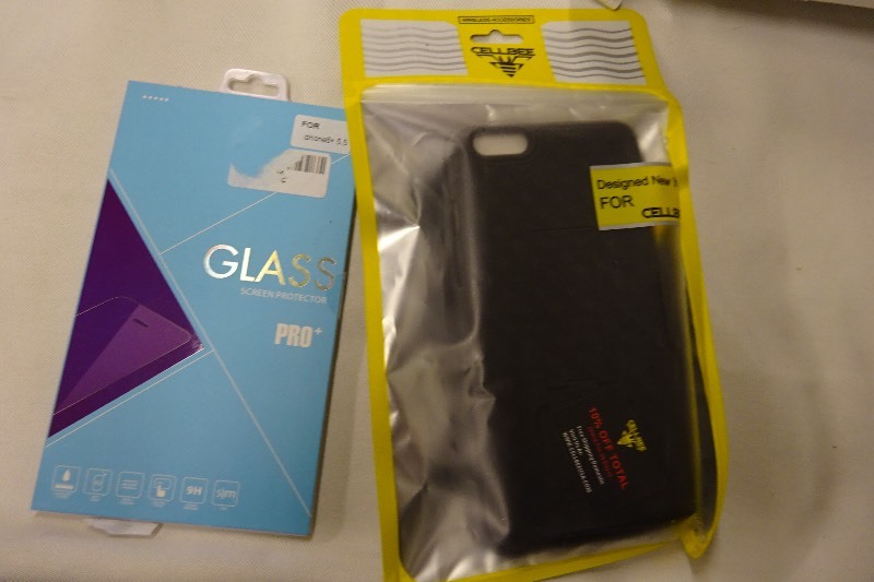 1 Phone case and 1 screen protector for IPhone 6 plus