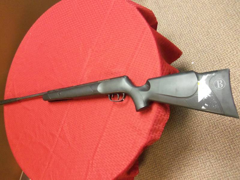 lot 54 image: Crosman Benjamin Prowler Air Rifle