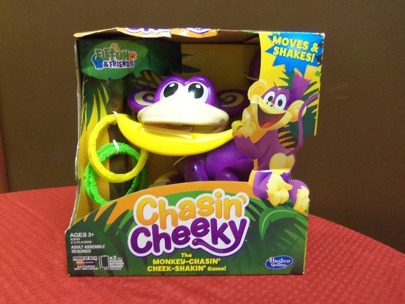 lot 56 image: Chasin Cheeky Ring Toss Game