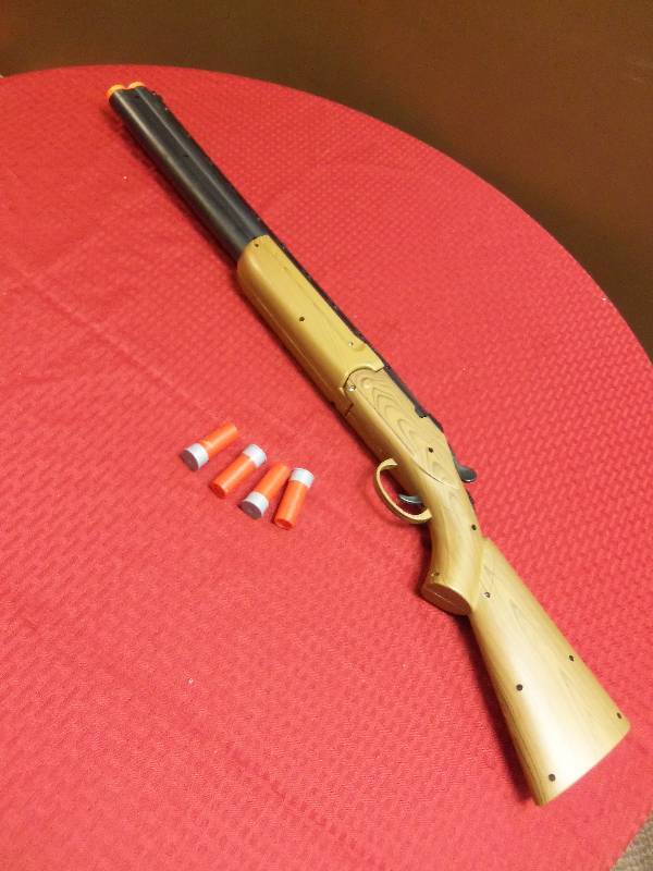 lot 68 image: Toy Rifle