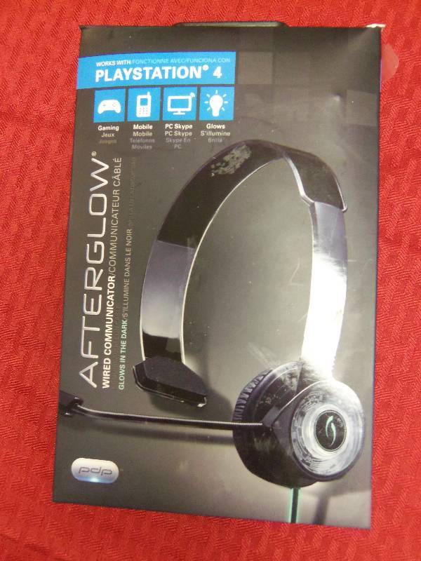 lot 71 image: Afterglow PS4 Headset