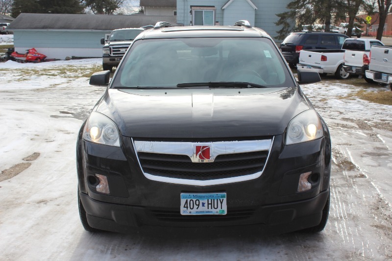 lot 6 image: 2008 Saturn Outlook XE