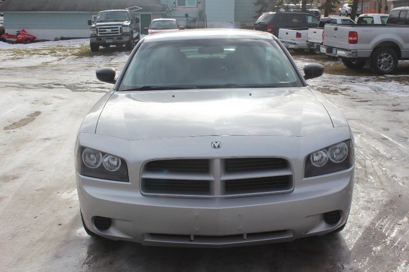 lot 7 image: 2000 Dodge Charger