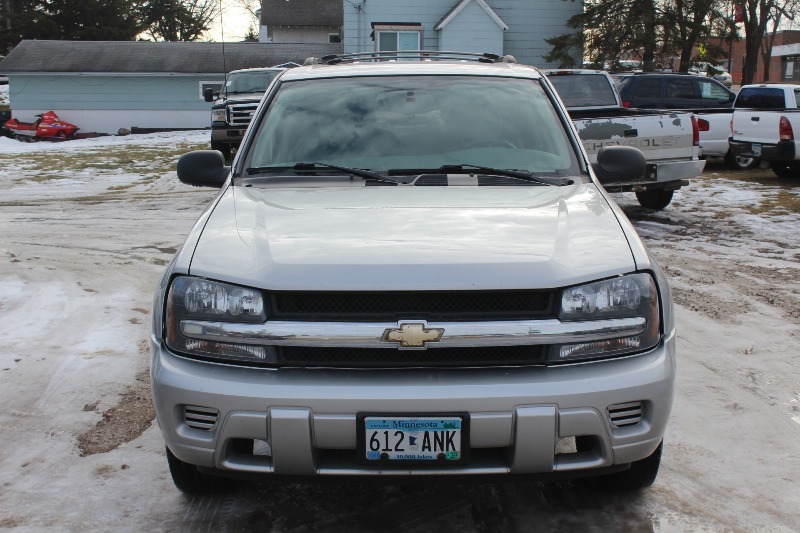 lot 3 image: 2008 Chevrolet Trailblazer 4x4