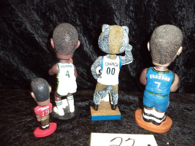Lot - Basketball Bobbleheads