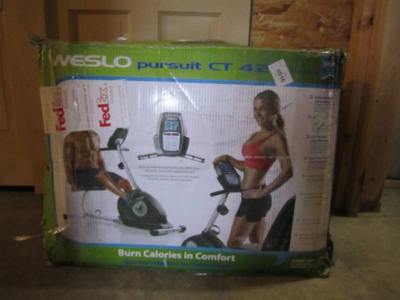 lot 51 image: Weslo pursuit CT 4.2 Recumbent bike...