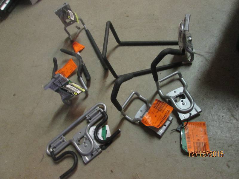 lot 33 image: Lot of Rubbermaid Model # 1784459  ...