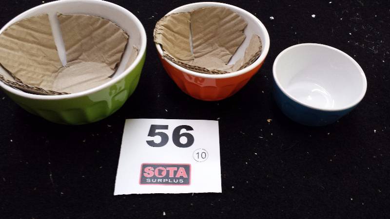 lot 56 image: Chefs Mark 3pc Bowl Set -