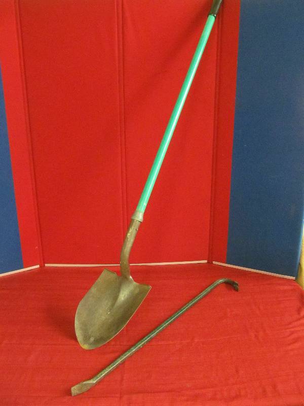 lot 45 image: hand tools
