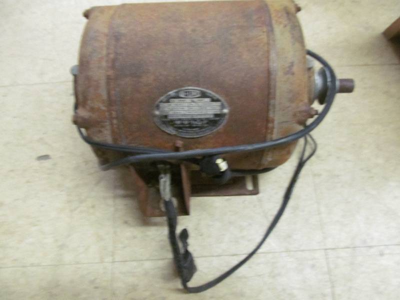 lot 52 image: 12 hp motor