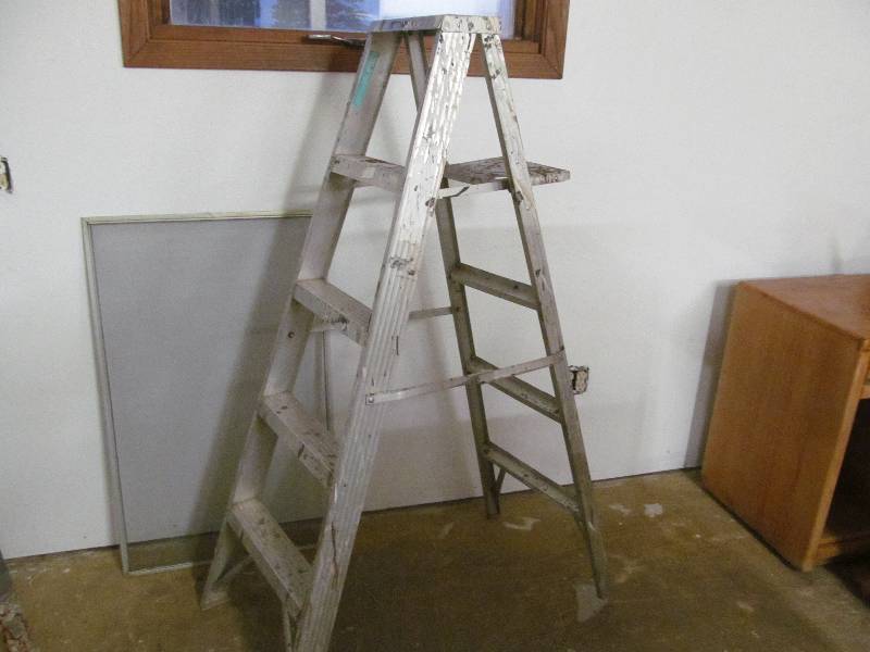 lot 70 image: ladder