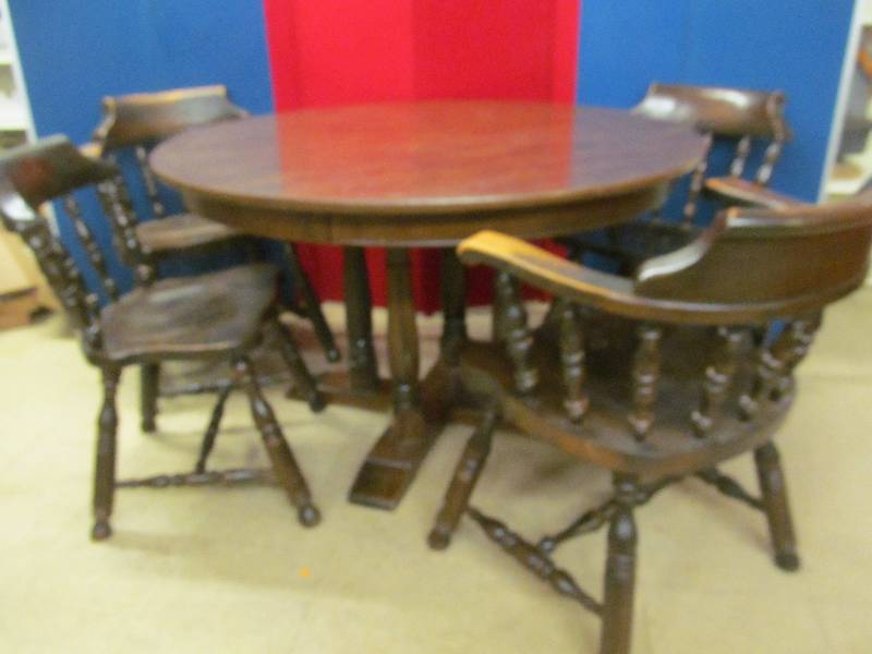 lot 81 image: table
