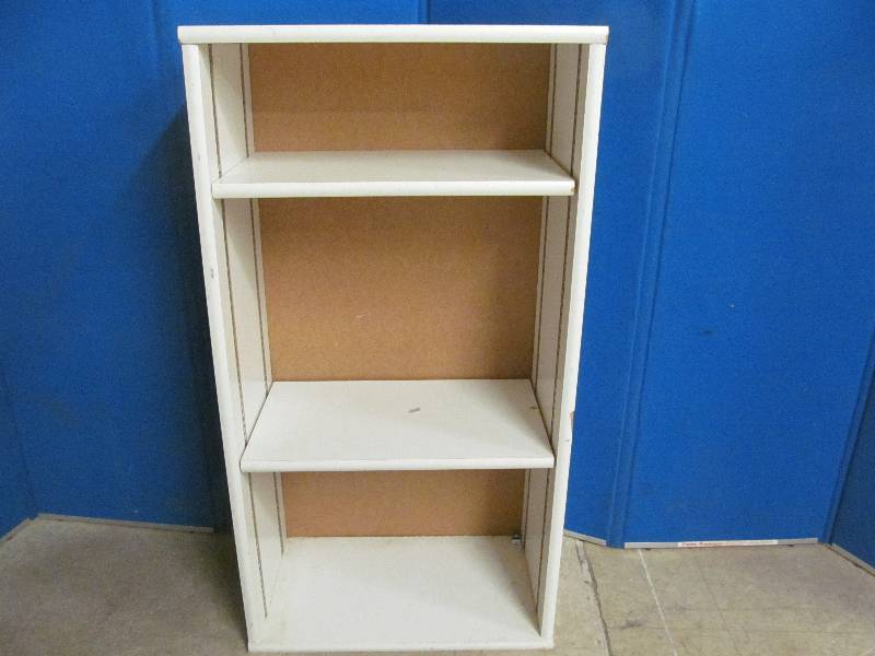lot 90 image: shelf