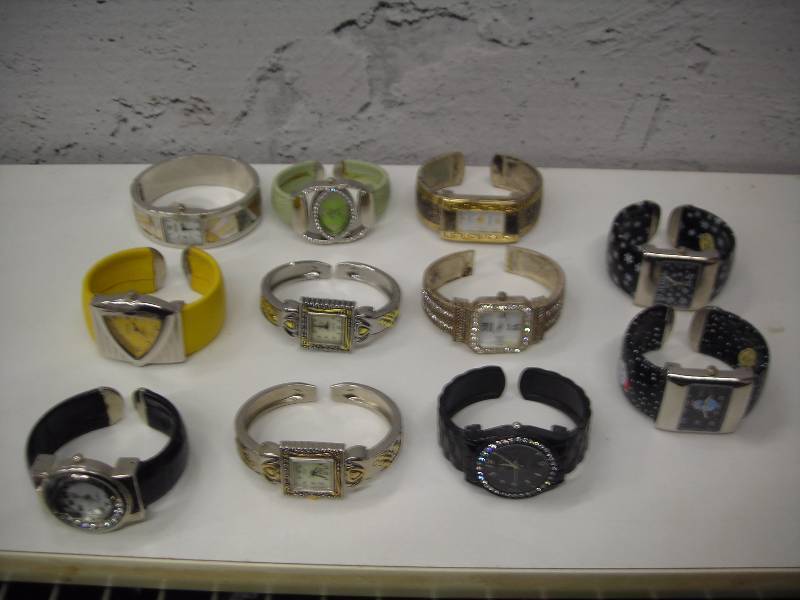 11-Ladies Bracelet Style Watches