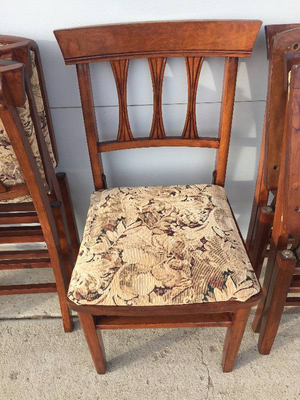 VINTAGE FOLDING DINING CHAIRS