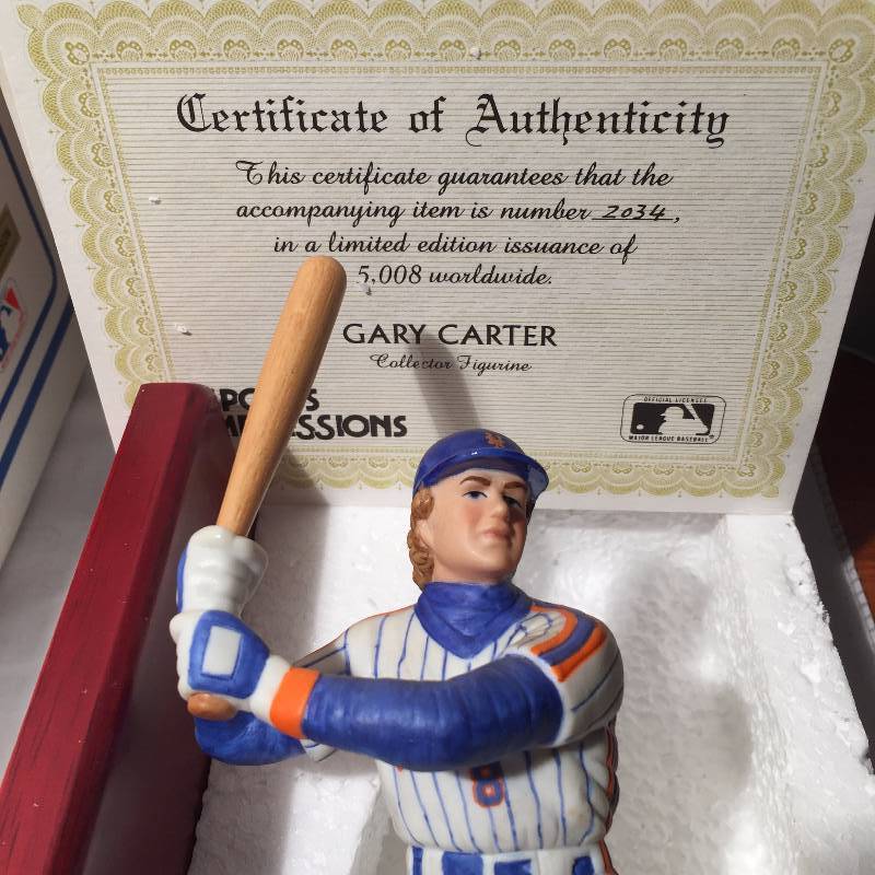 SPORTS IMPRESSIONS ,SUPER STAR FIGURINE COLLECTOR SERIES