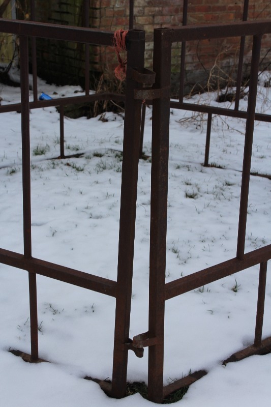 Round Bale Feeder