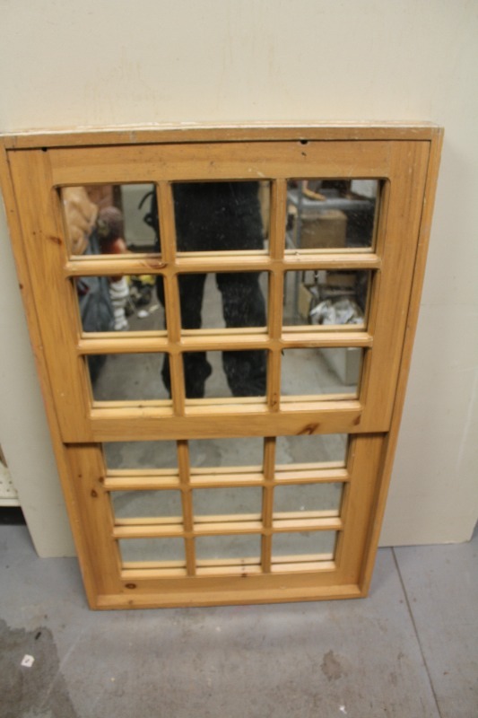 18 Panel Mirror
