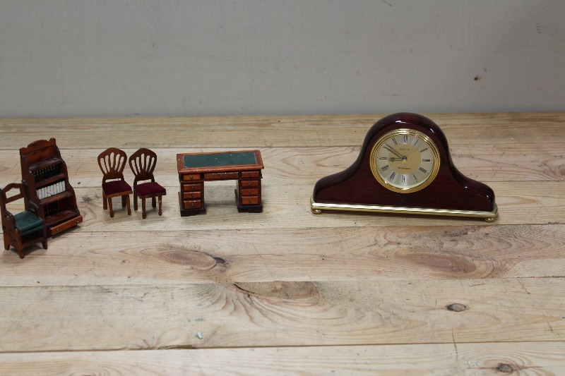 Clock and Minitures