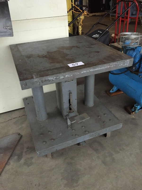 Lifting table