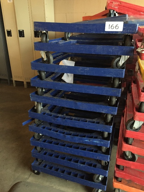 Lot of 10 plastic carts
