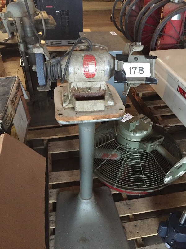 Pedestal grinder