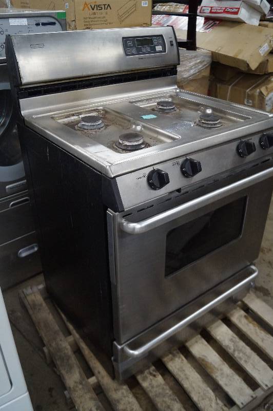 lot 20 image: Magic Chef Oven